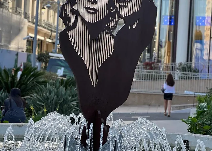 Joli A Monaco